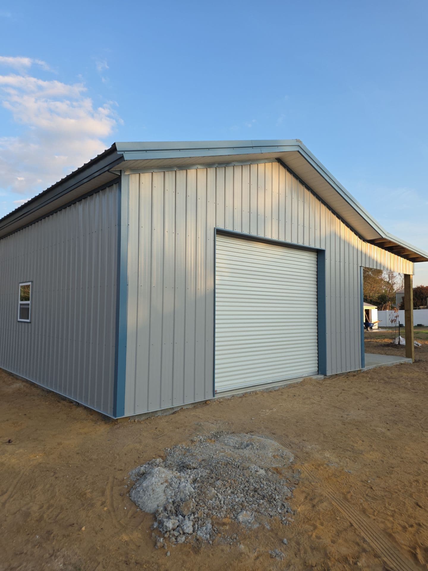 Enclosed pole barn in Seffner, FL